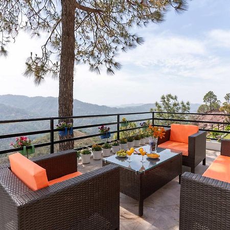 StayVista at Villa Woodside Meadows Kasauli Esterno foto